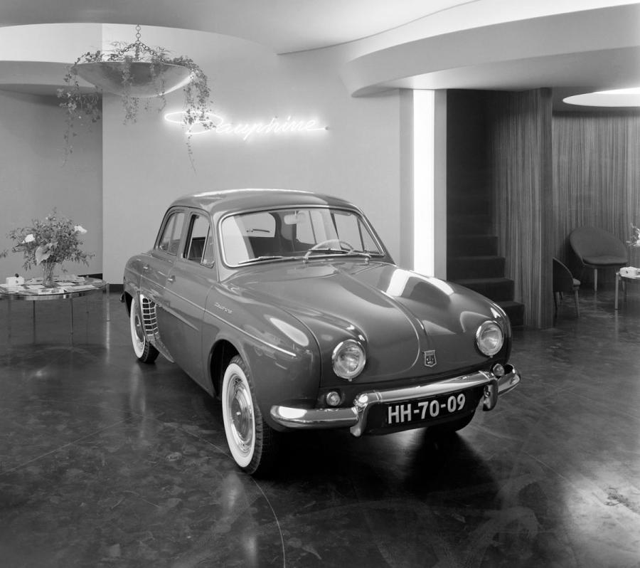  Renault Dauphine 1956 года  (фото 5 из 26)